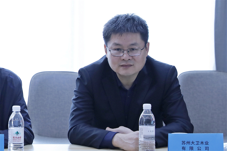 万象城(中国)地板董事长蒋卫